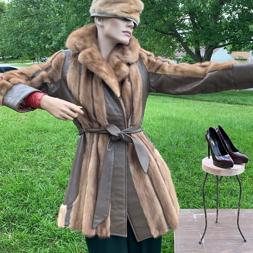 Genuine Leather and Mink coat with belt-Size Small-slight imperfections